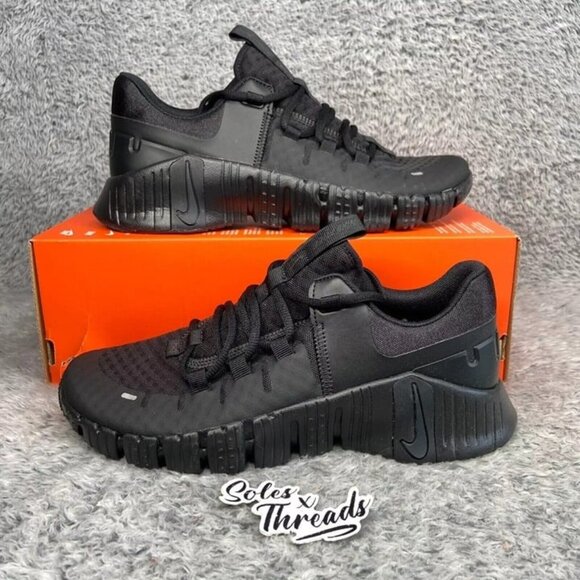 Nike Free Metcon 5 Women Size 6 Black Workout DV3950-004 - Picture 1 of 8